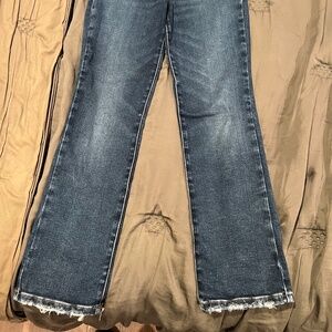 Good American Size 4/27 Jeans-Barely Worn!